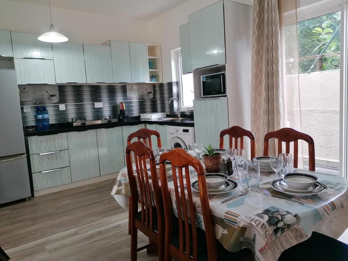 Montagu Apartment Flic-en-Flacq Εξωτερικό φωτογραφία